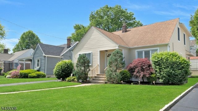 45 W Oldis St, Rochelle Park Twp., NJ 07662