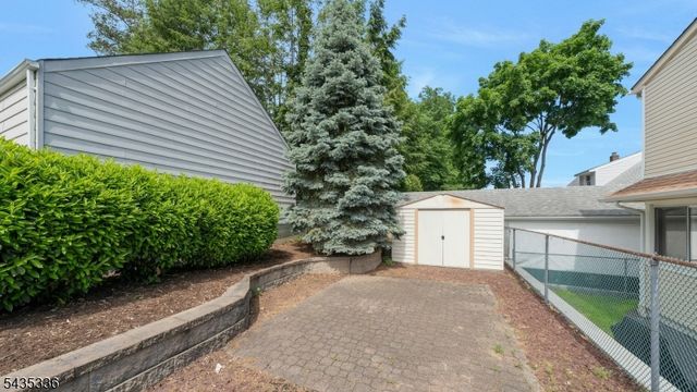 45 W Oldis St, Rochelle Park Twp., NJ 07662