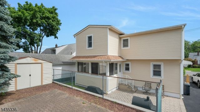 45 W Oldis St, Rochelle Park Twp., NJ 07662