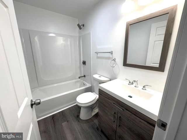 801 W BROAD ST, Bethlehem, PA 18018