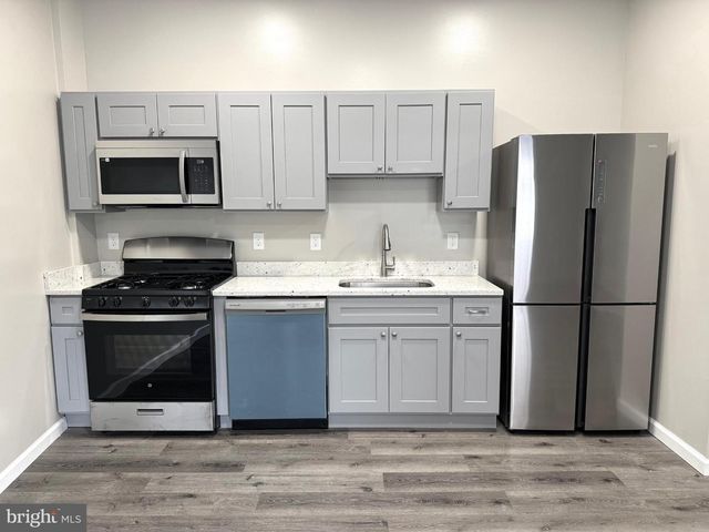 801 W BROAD ST, Bethlehem, PA 18018