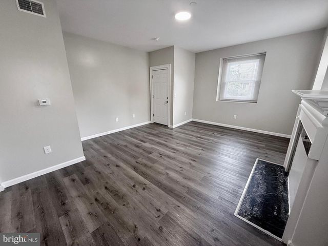 801 W BROAD ST, Bethlehem, PA 18018