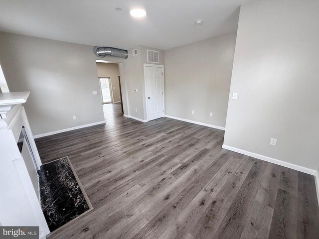 801 W BROAD ST, Bethlehem, PA 18018