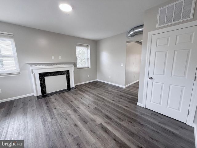 801 W BROAD ST, Bethlehem, PA 18018