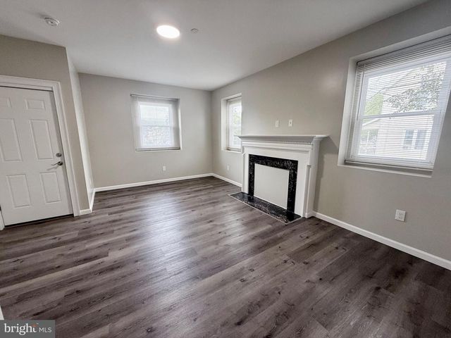 801 W BROAD ST, Bethlehem, PA 18018