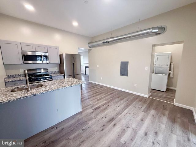 801 W BROAD ST, Bethlehem, PA 18018