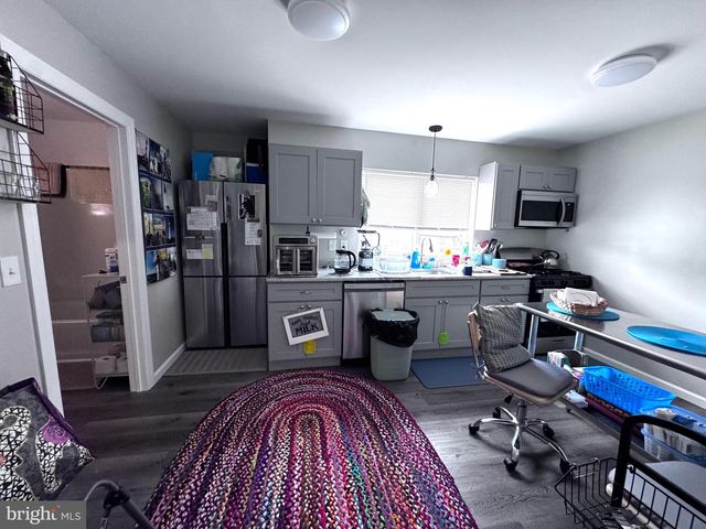 801 W BROAD ST, Bethlehem, PA 18018