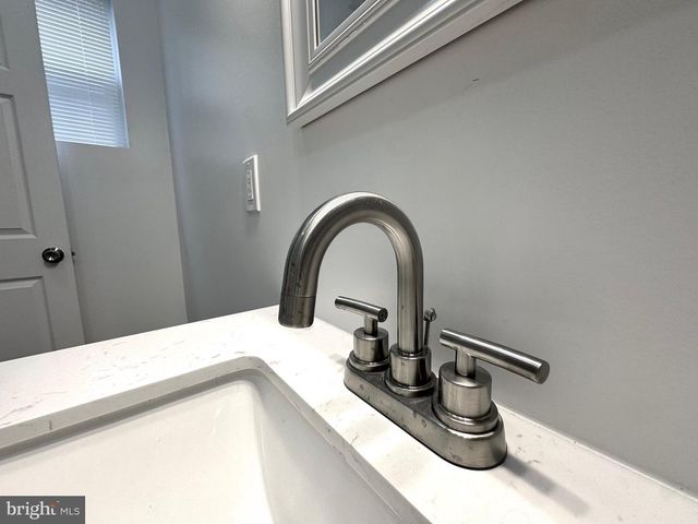 801 W BROAD ST, Bethlehem, PA 18018