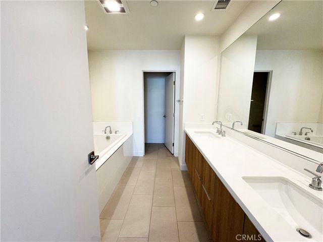 501 N Santa Anita D, Arcadia, CA 91006