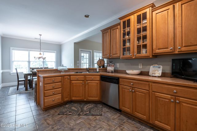 1116 Oak Hill Drive, Greenville, NC 27858