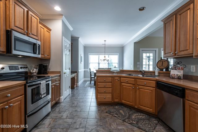 1116 Oak Hill Drive, Greenville, NC 27858