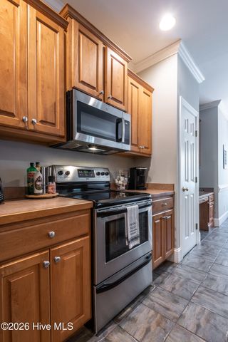 1116 Oak Hill Drive, Greenville, NC 27858