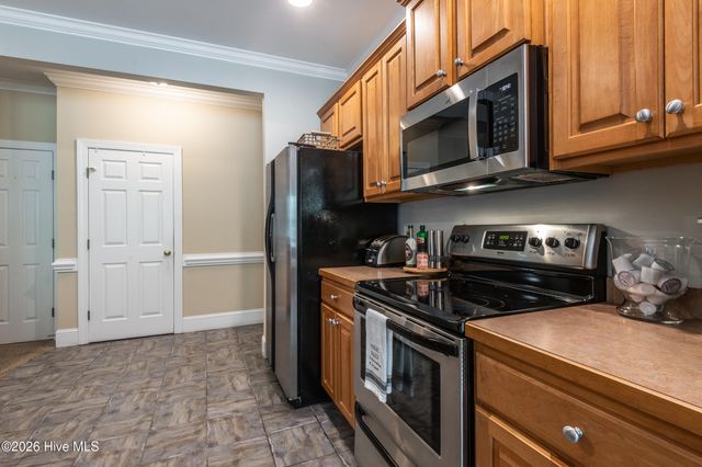 1116 Oak Hill Drive, Greenville, NC 27858