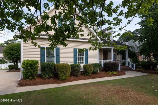 1116 Oak Hill Drive, Greenville, NC 27858