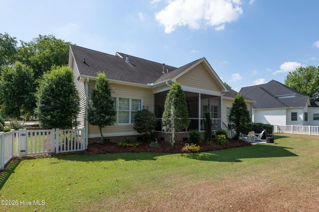 1116 Oak Hill Drive, Greenville, NC 27858