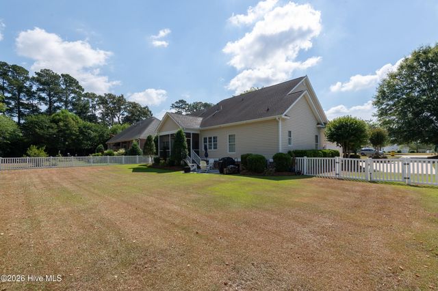 1116 Oak Hill Drive, Greenville, NC 27858