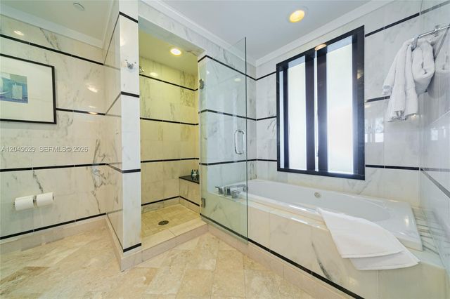 4391 Collins Ave 1015, Miami Beach, FL 33140