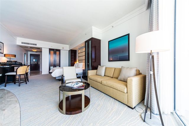 4391 Collins Ave 1015, Miami Beach, FL 33140