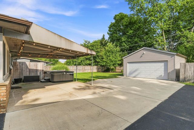 1950 Langham Road, Upper Arlington, OH 43221
