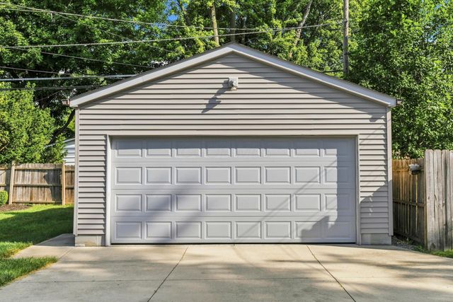 1950 Langham Road, Upper Arlington, OH 43221