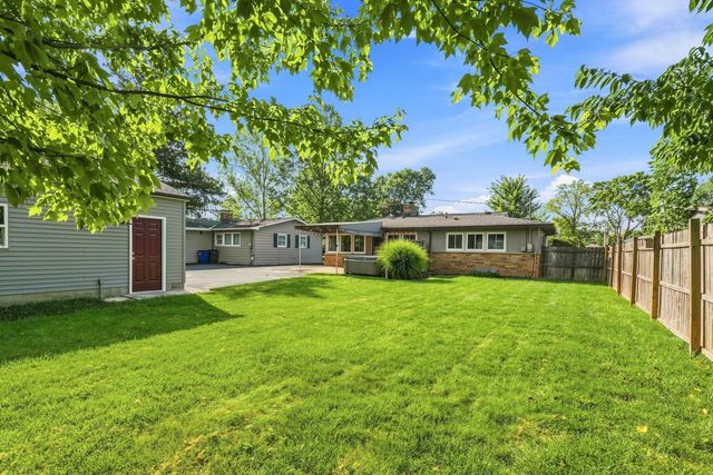 1950 Langham Road, Upper Arlington, OH 43221