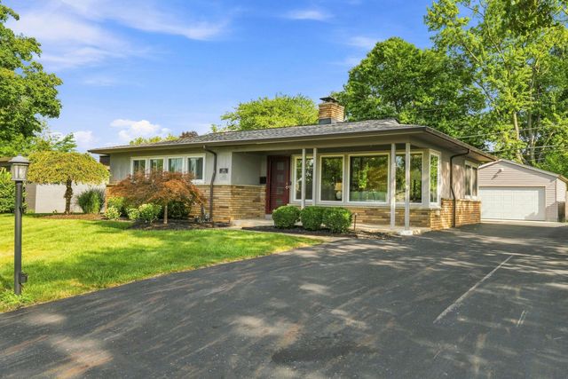 1950 Langham Road, Upper Arlington, OH 43221