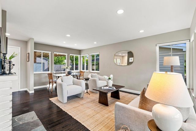 1950 Langham Road, Upper Arlington, OH 43221