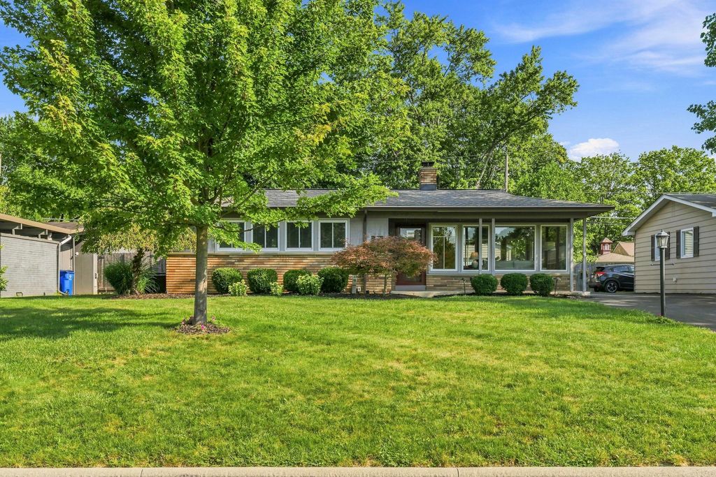 1950 Langham Road, Upper Arlington, OH 43221