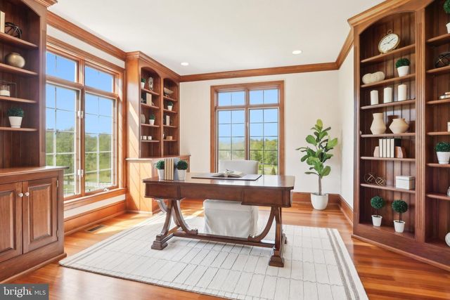 2 AUTUMN MEADOW LN, Malvern, PA 19355