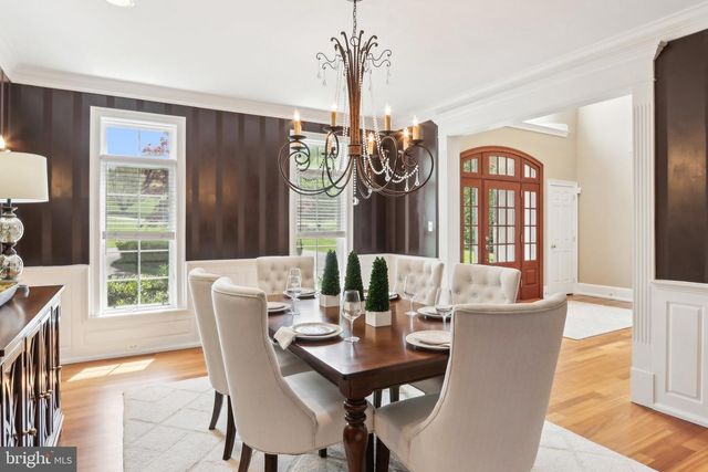 2 AUTUMN MEADOW LN, Malvern, PA 19355