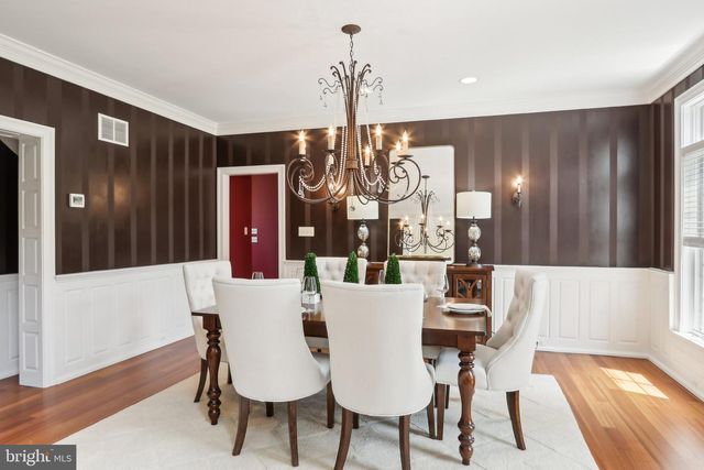 2 AUTUMN MEADOW LN, Malvern, PA 19355