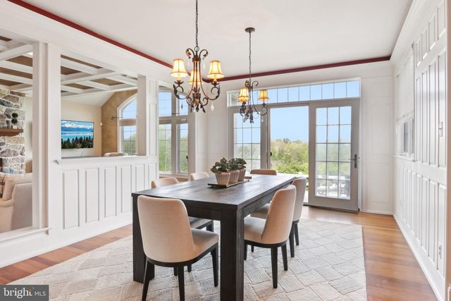 2 AUTUMN MEADOW LN, Malvern, PA 19355