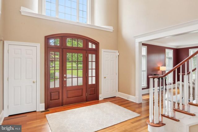 2 AUTUMN MEADOW LN, Malvern, PA 19355