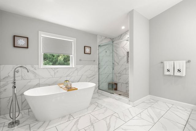109 Thomas Burgin Pkwy 2, Quincy, MA 02169