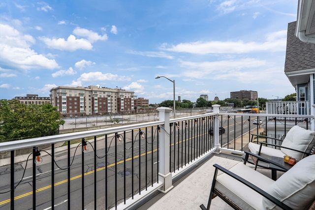 109 Thomas Burgin Pkwy 2, Quincy, MA 02169