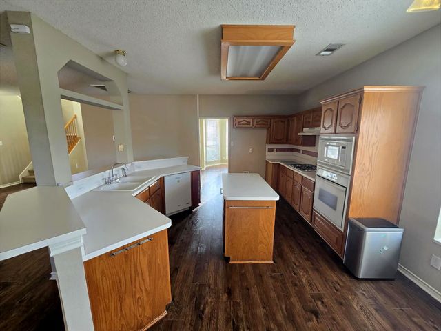 327 Hillglen Drive, Murphy, TX 75094