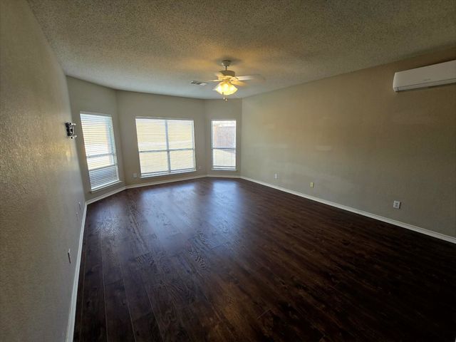 327 Hillglen Drive, Murphy, TX 75094