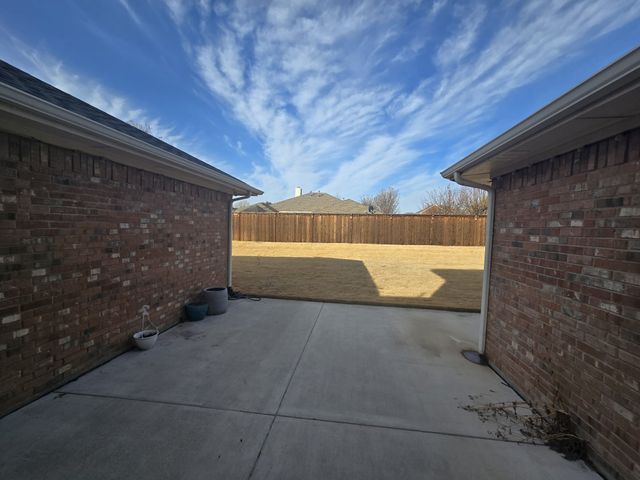 327 Hillglen Drive, Murphy, TX 75094