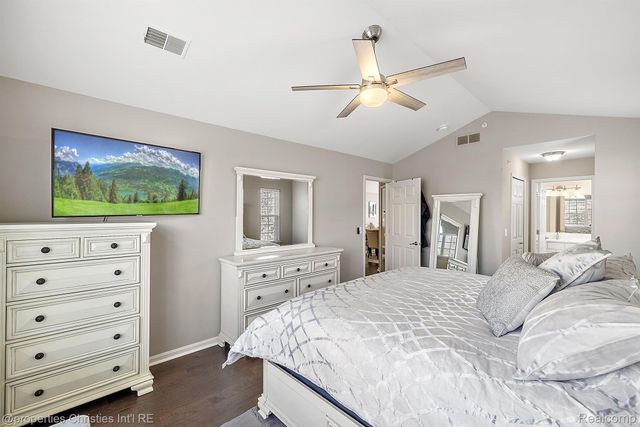 16204 CAITLIN Circle, Commerce Charter Township, MI 48390