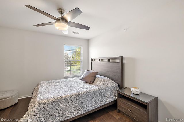 16204 CAITLIN Circle, Commerce Charter Township, MI 48390