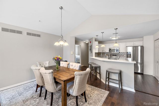 16204 CAITLIN Circle, Commerce Charter Township, MI 48390