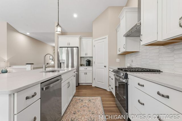 14193 Phoenix Place, Holland, MI 49424