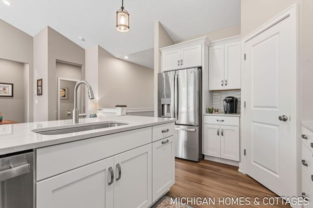 14193 Phoenix Place, Holland, MI 49424