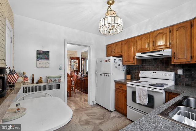 1424 BURMONT RD, Havertown, PA 19083