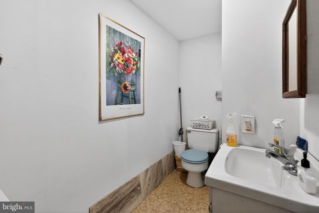 1424 BURMONT RD, Havertown, PA 19083
