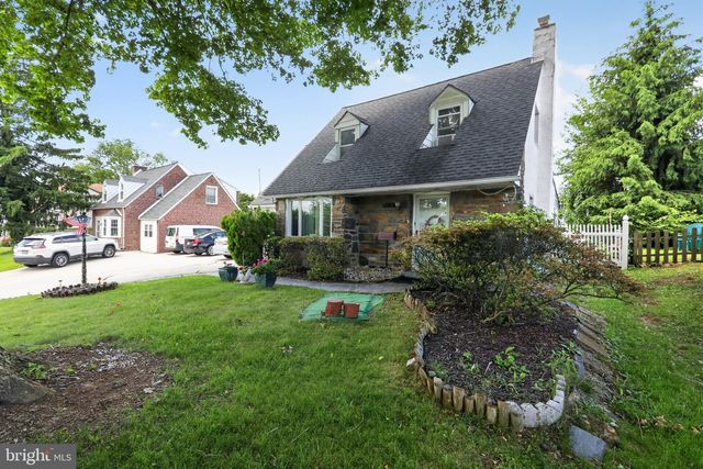 1424 BURMONT RD, Havertown, PA 19083