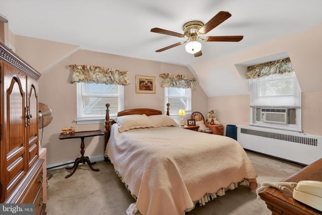 1424 BURMONT RD, Havertown, PA 19083