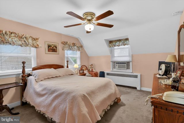 1424 BURMONT RD, Havertown, PA 19083