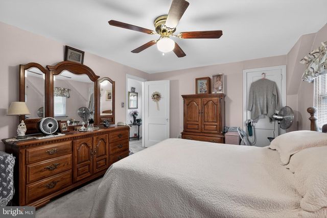 1424 BURMONT RD, Havertown, PA 19083