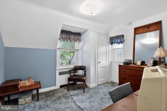 1424 BURMONT RD, Havertown, PA 19083